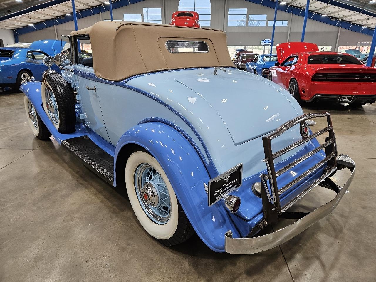 Packard Deluxe 8  1932