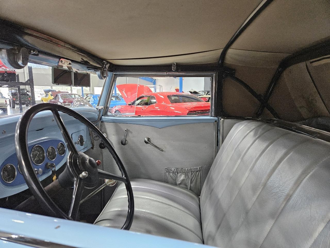 Packard Deluxe 8  1932