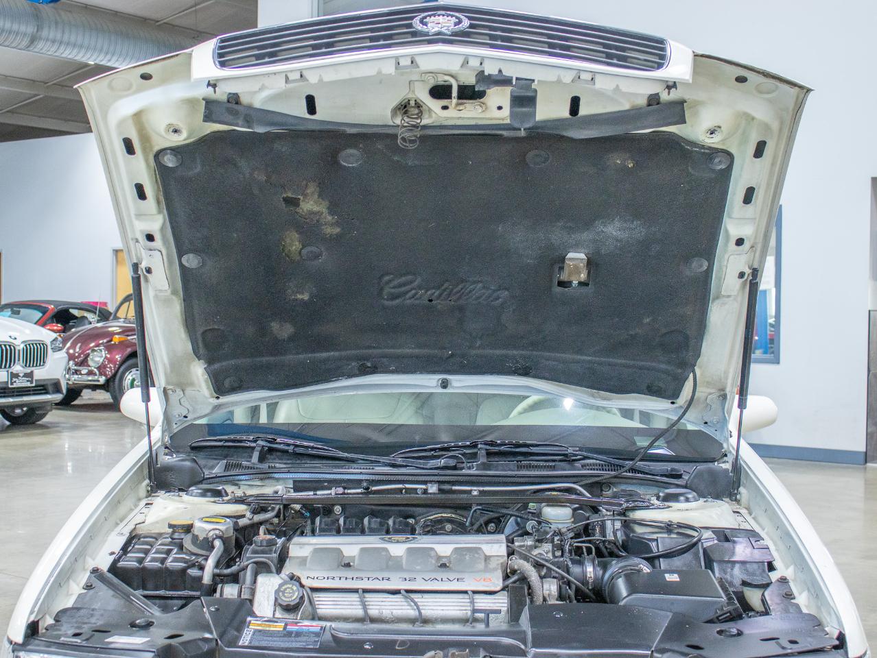 Cadillac DeVille 4dr Sdn 1998