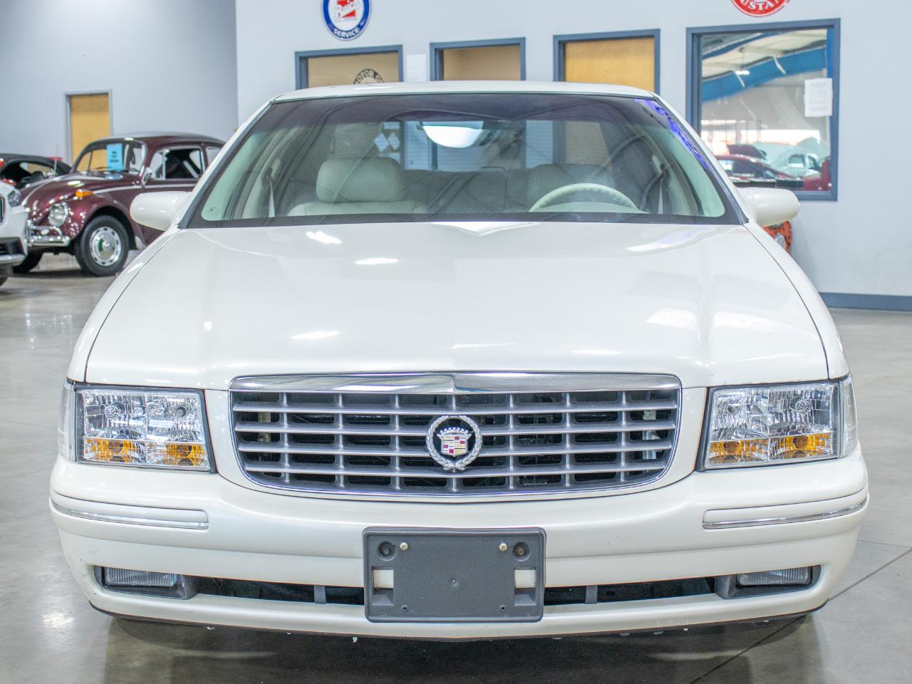 Cadillac DeVille 4dr Sdn 1998
