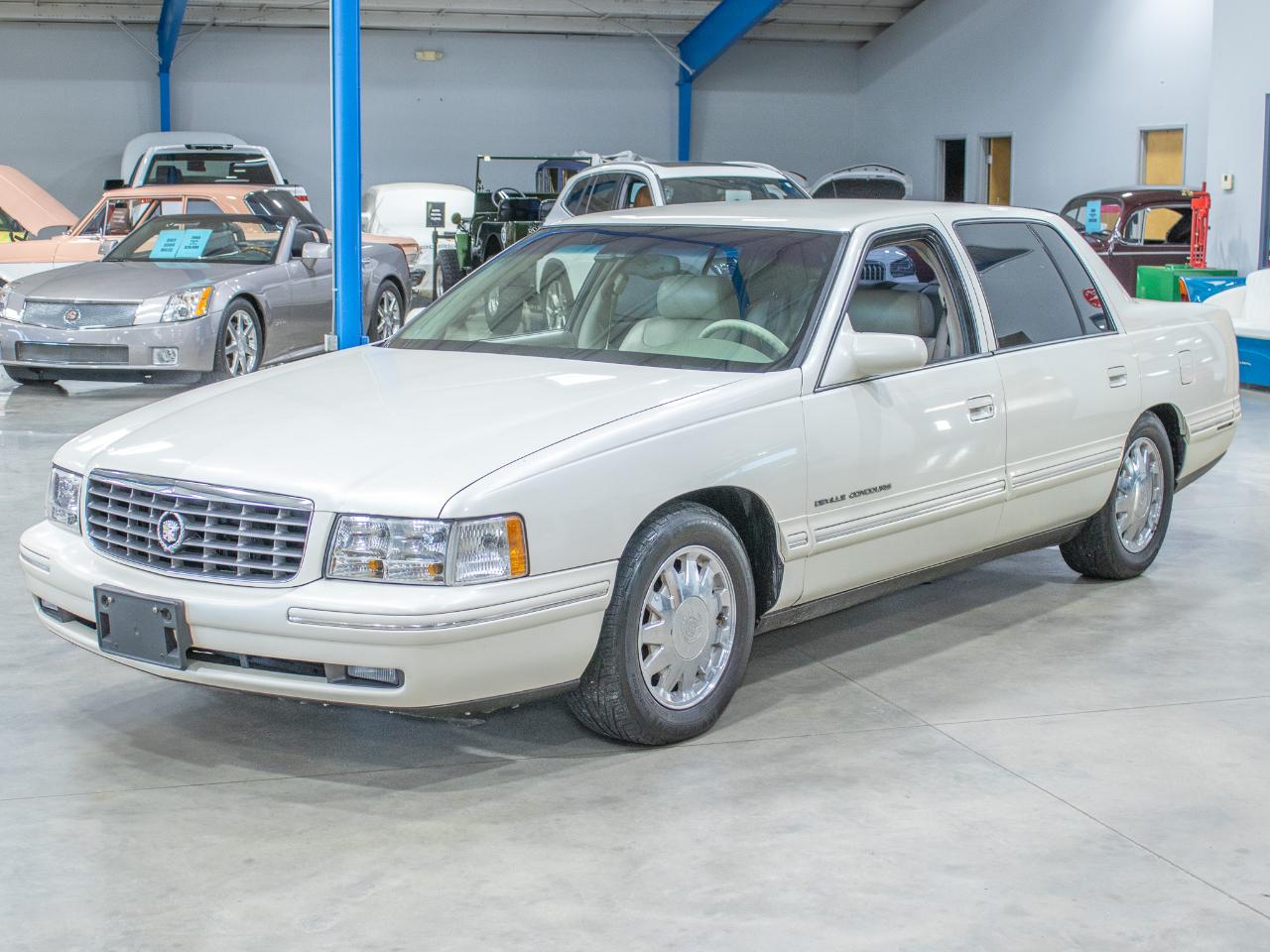 Cadillac DeVille 4dr Sdn 1998