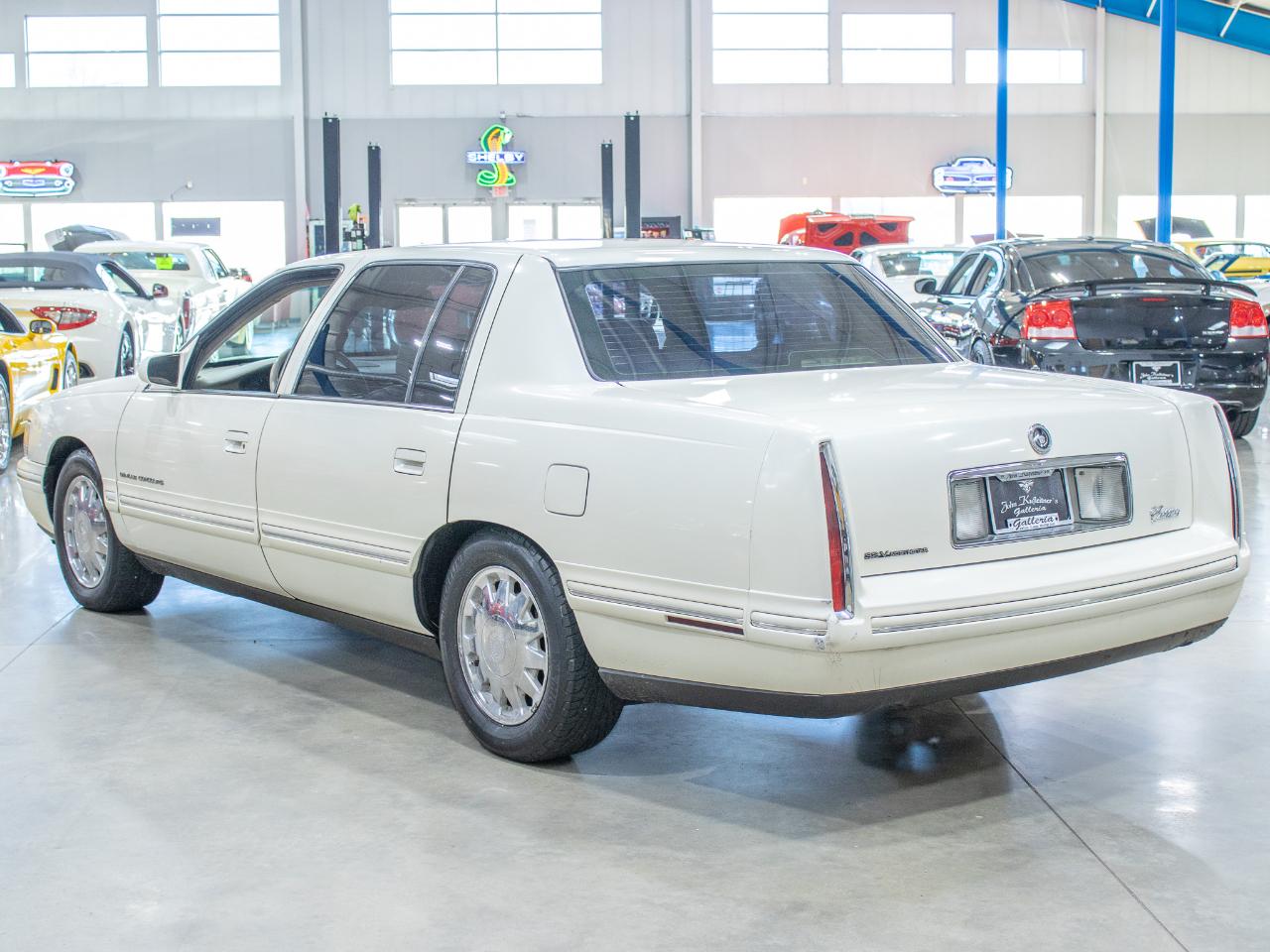 Cadillac DeVille 4dr Sdn 1998