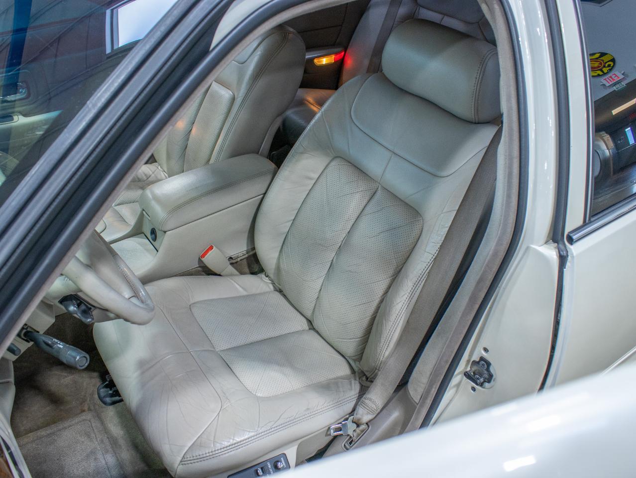 Cadillac DeVille 4dr Sdn 1998