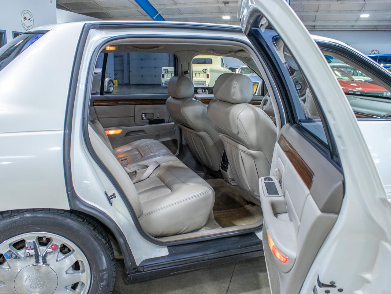 Cadillac DeVille 4dr Sdn 1998