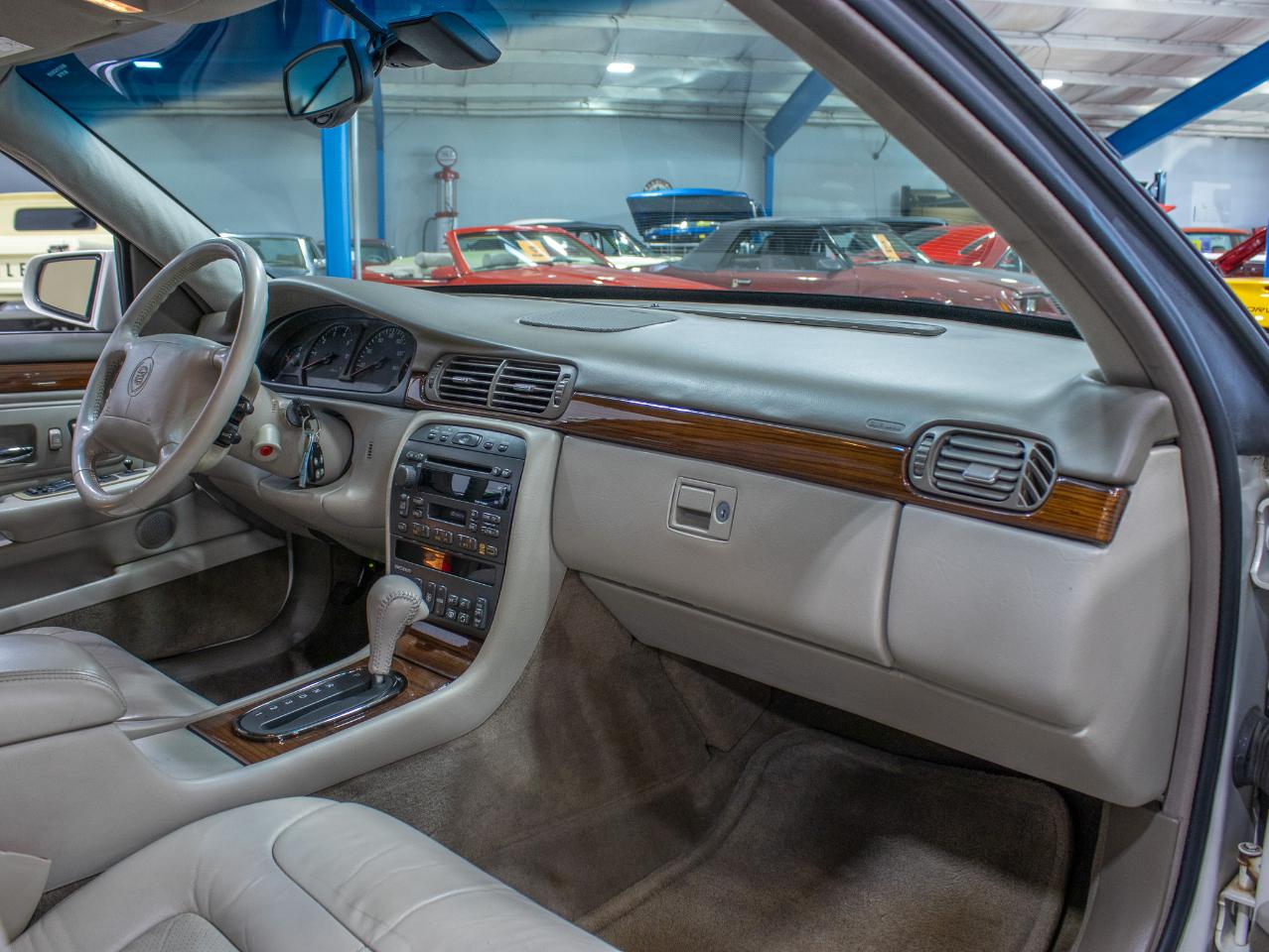 Cadillac DeVille 4dr Sdn 1998