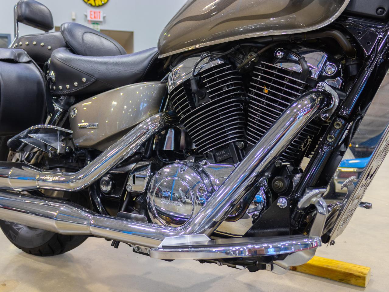 Honda VT1100C2  2006