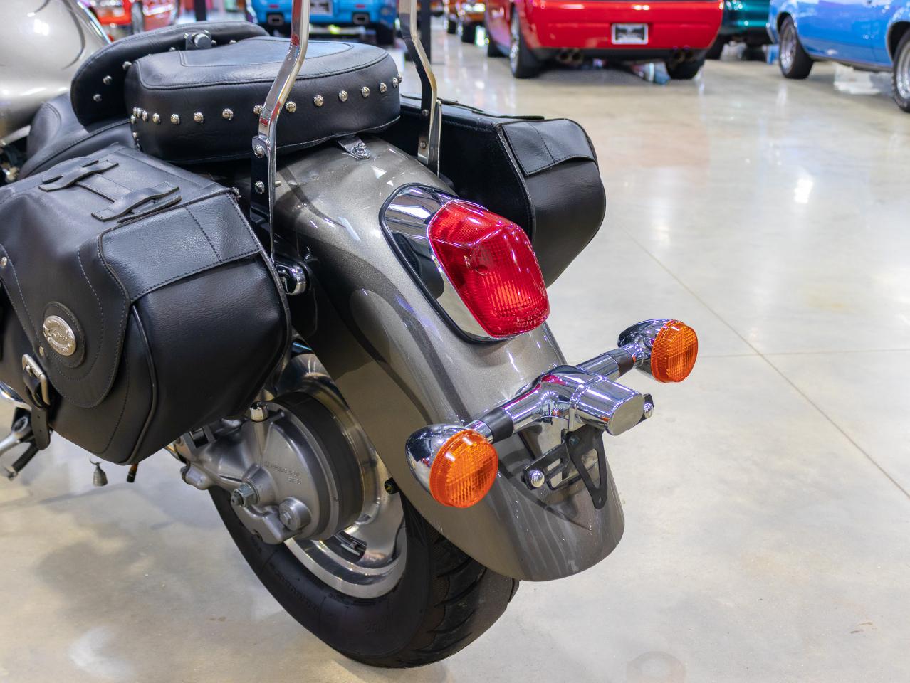 Honda VT1100C2  2006