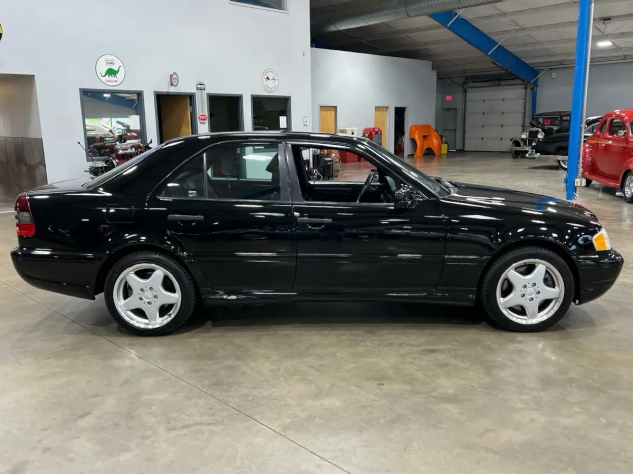 Mercedes-Benz C43 AMG  1999