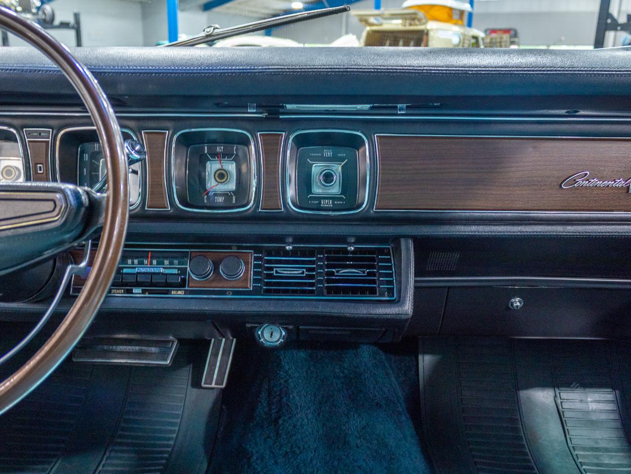 Lincoln Continental Mark III  1969