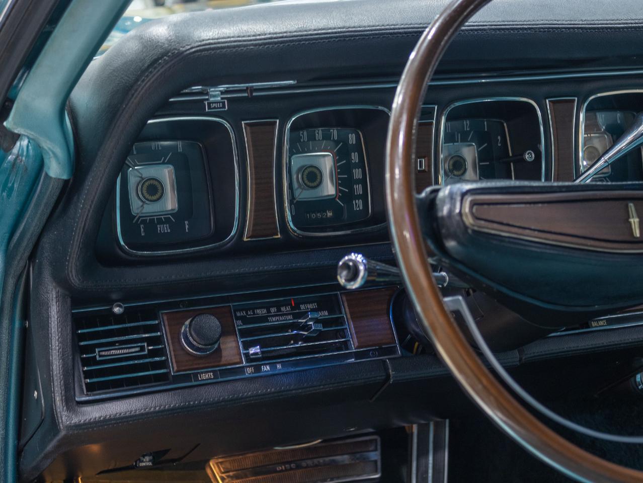 Lincoln Continental Mark III  1969