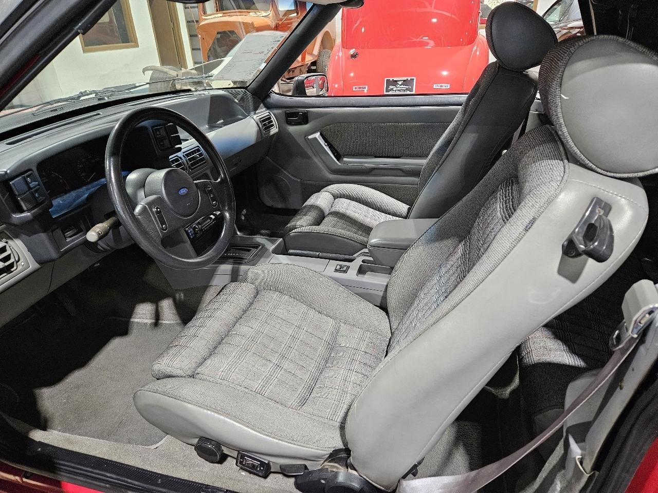 Ford Mustang GT convertible 1989
