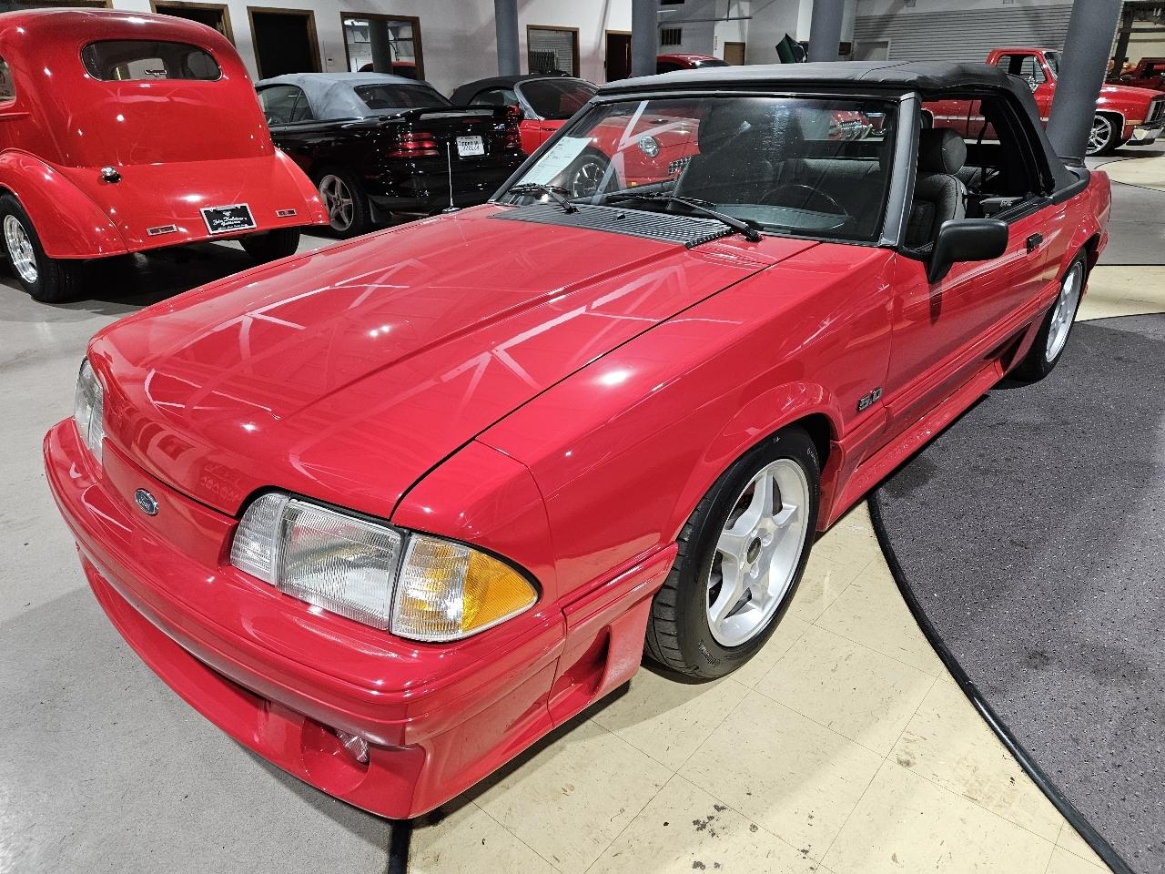 Ford Mustang GT convertible 1989