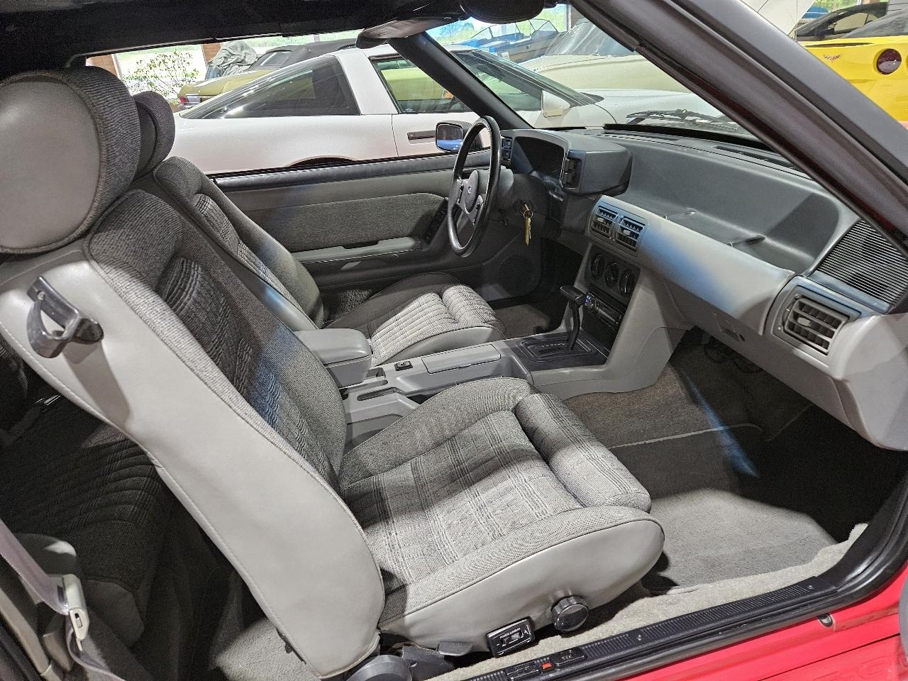 Ford Mustang GT convertible 1989