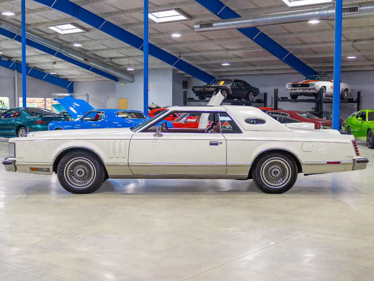 Lincoln Mark V  1977