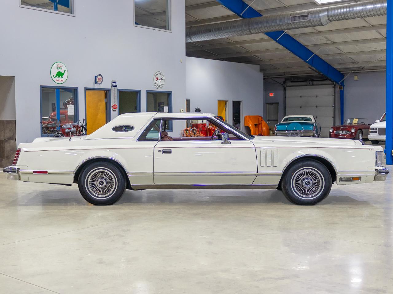 Lincoln Mark V  1977