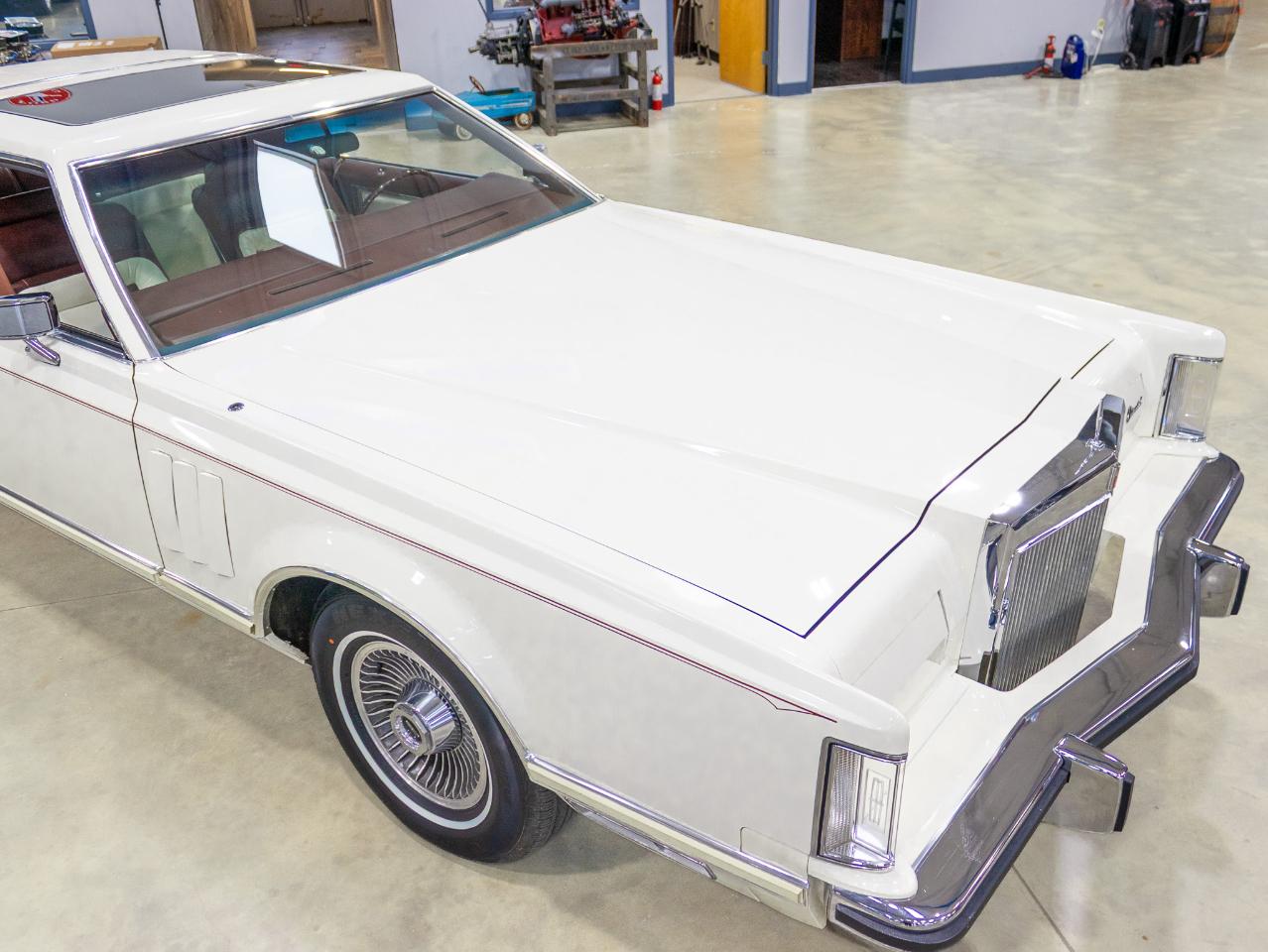 Lincoln Mark V  1977