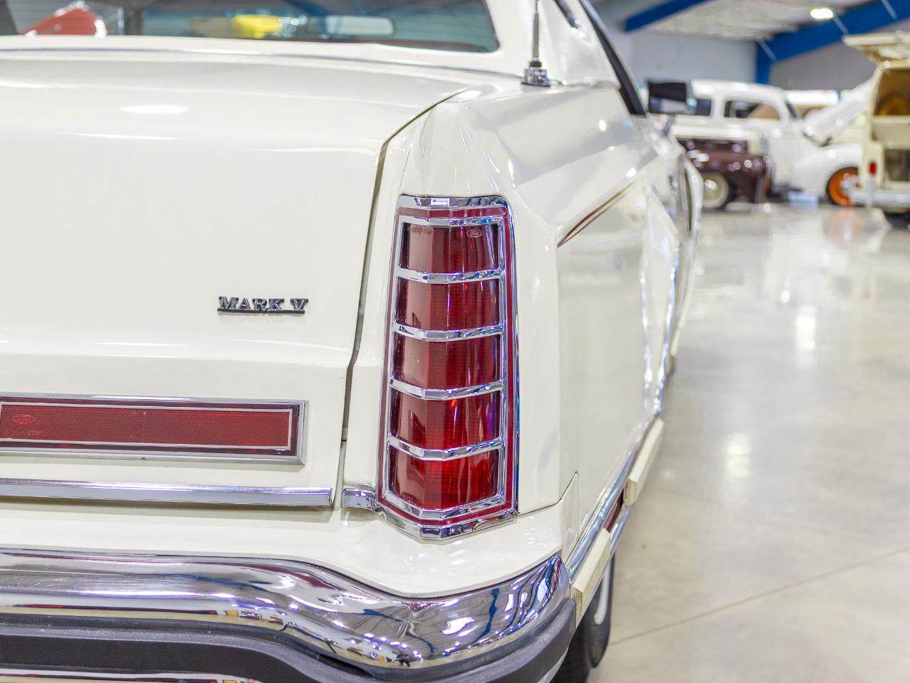 Lincoln Mark V  1977