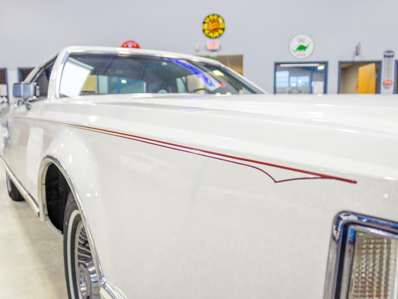 Lincoln Mark V  1977