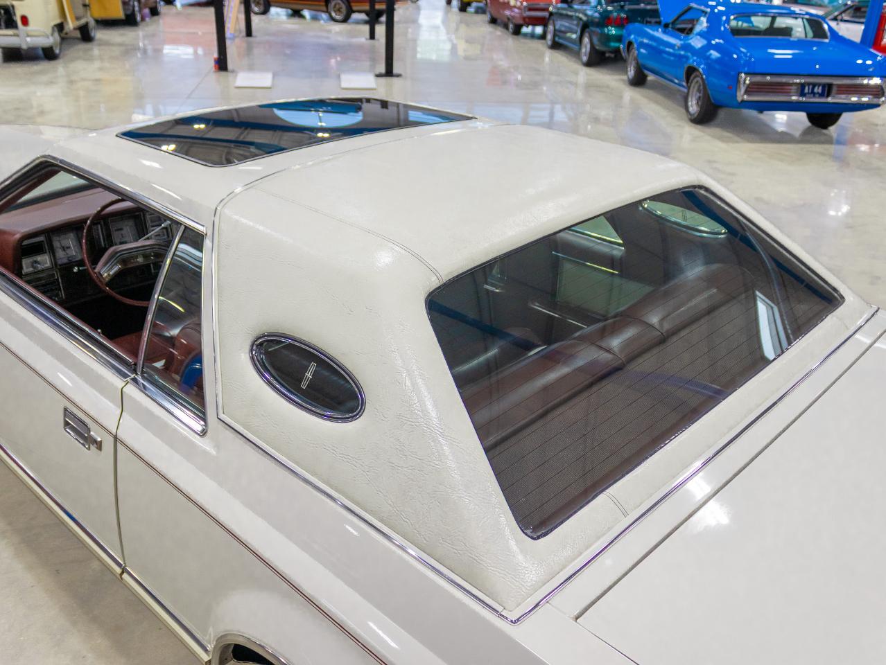 Lincoln Mark V  1977