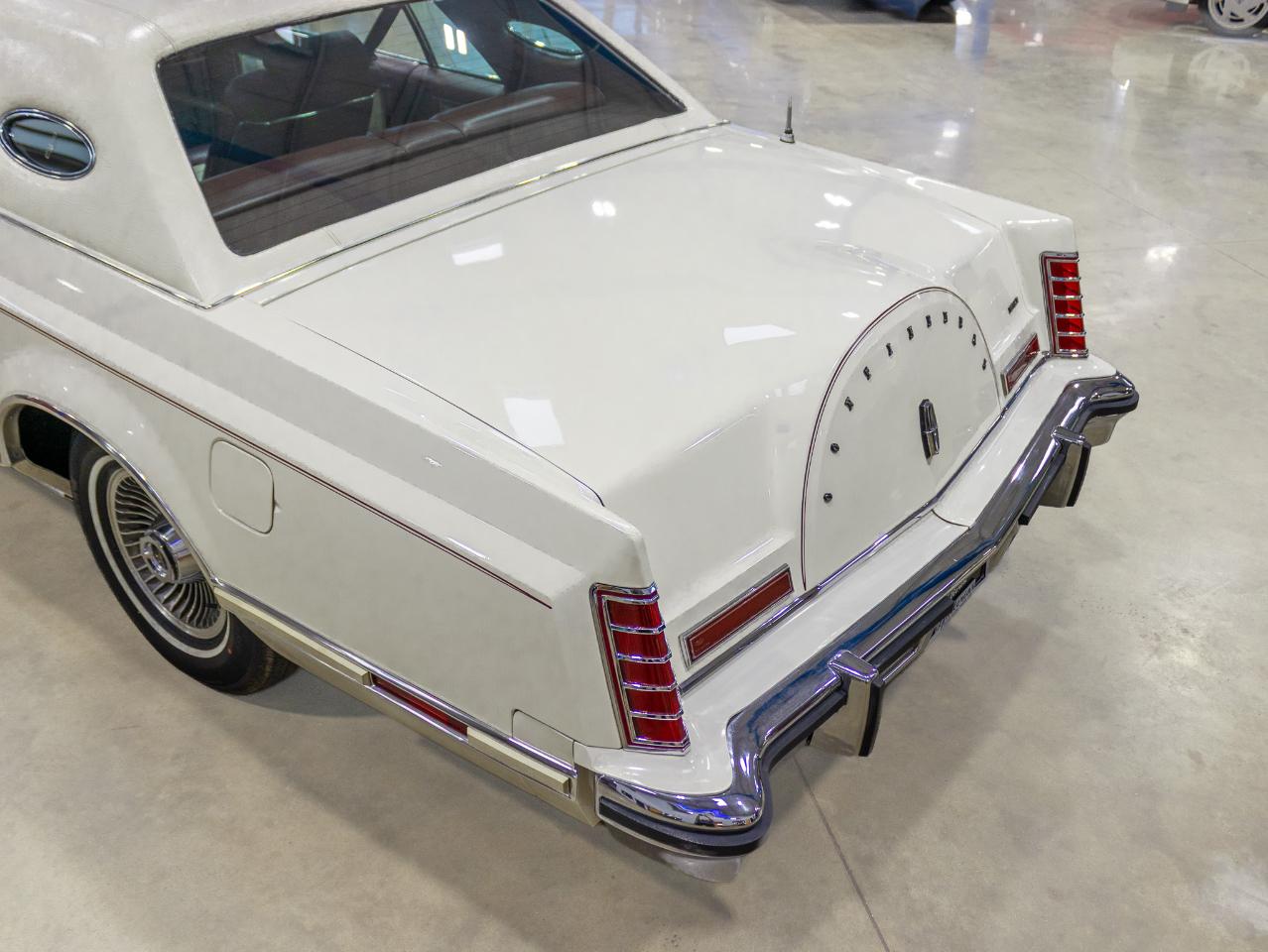 Lincoln Mark V  1977