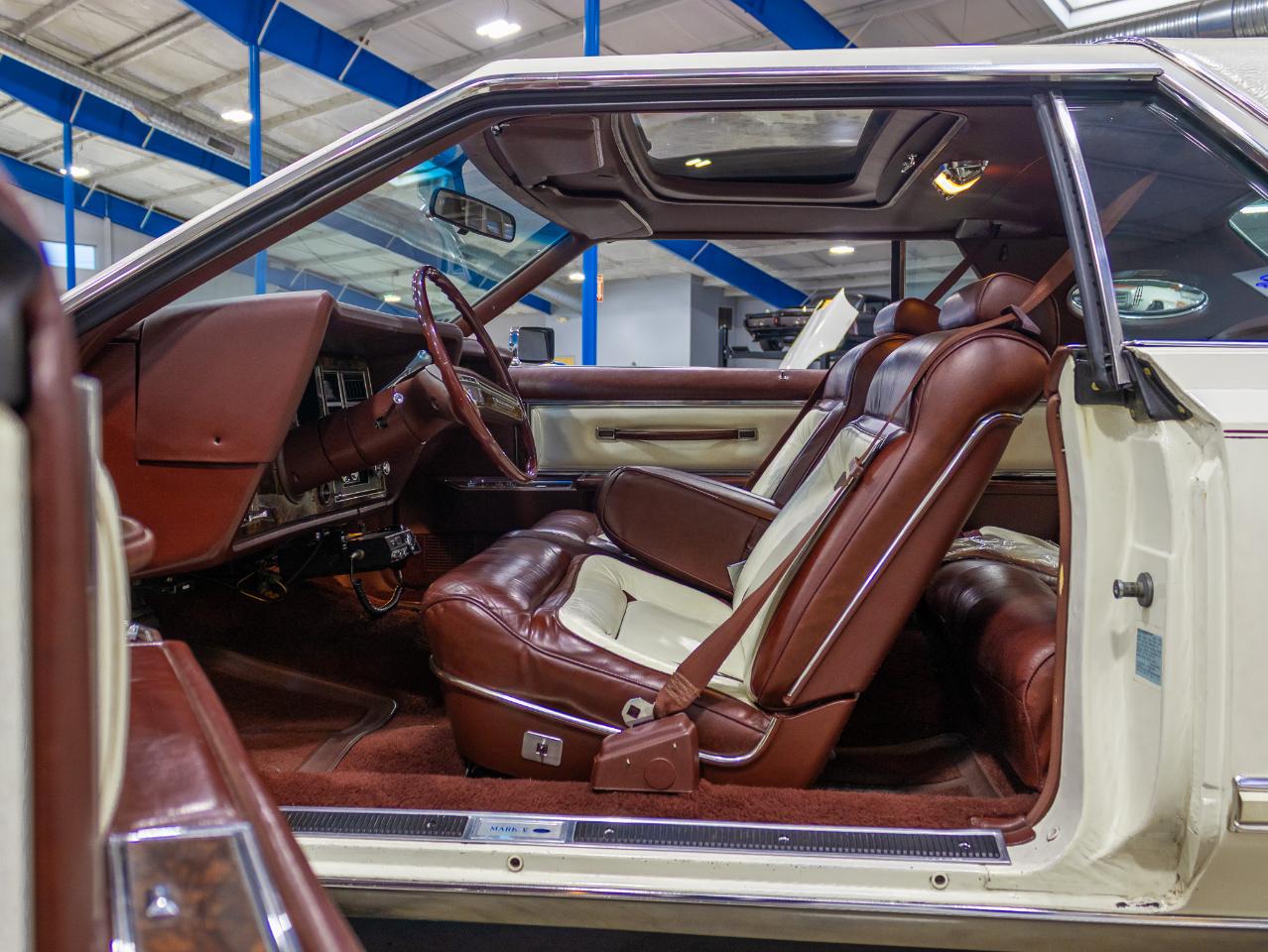 Lincoln Mark V  1977