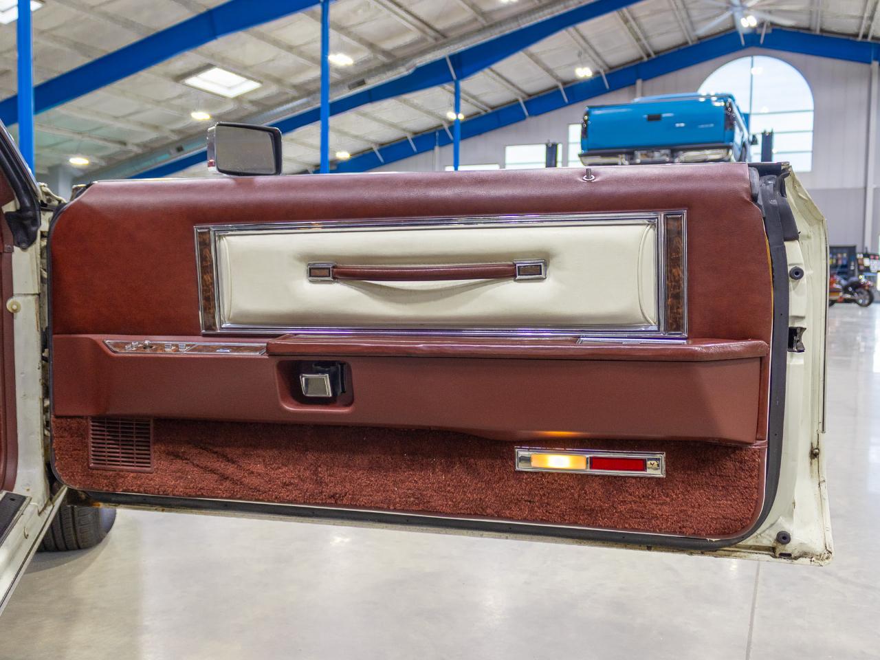 Lincoln Mark V  1977