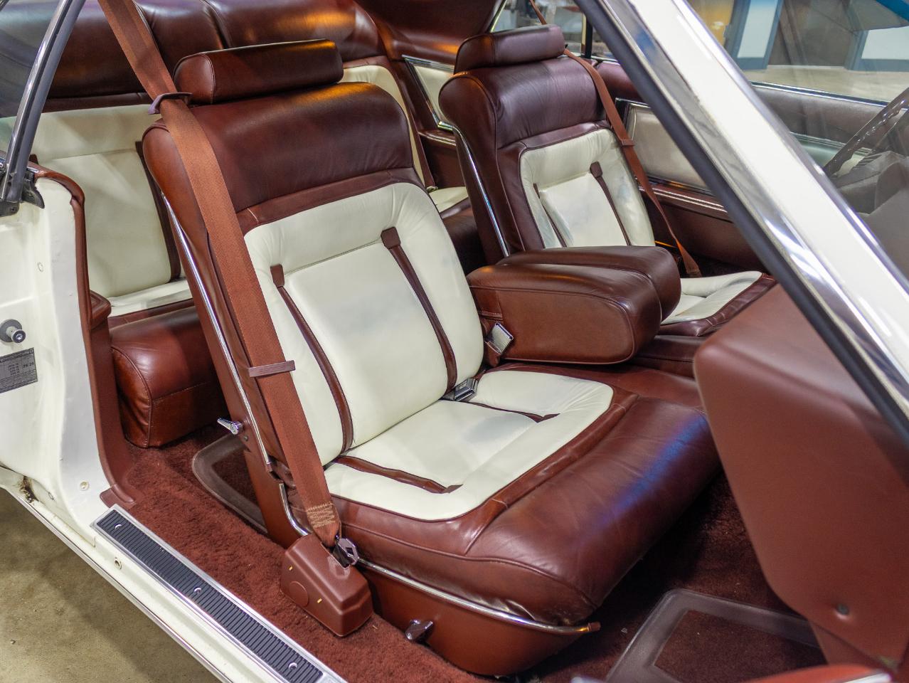 Lincoln Mark V  1977