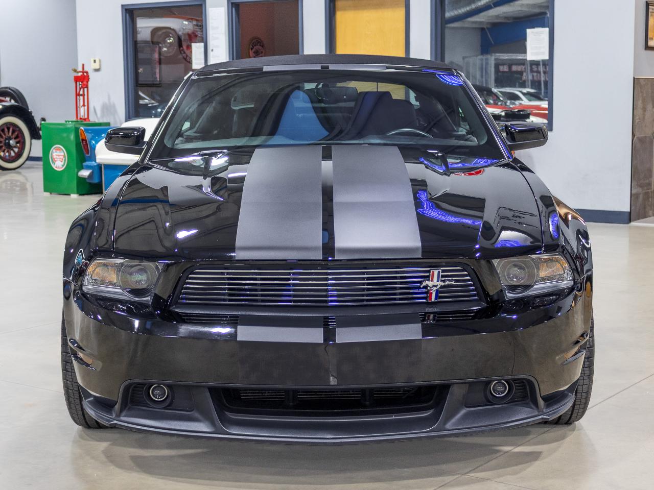 Ford Mustang  2011