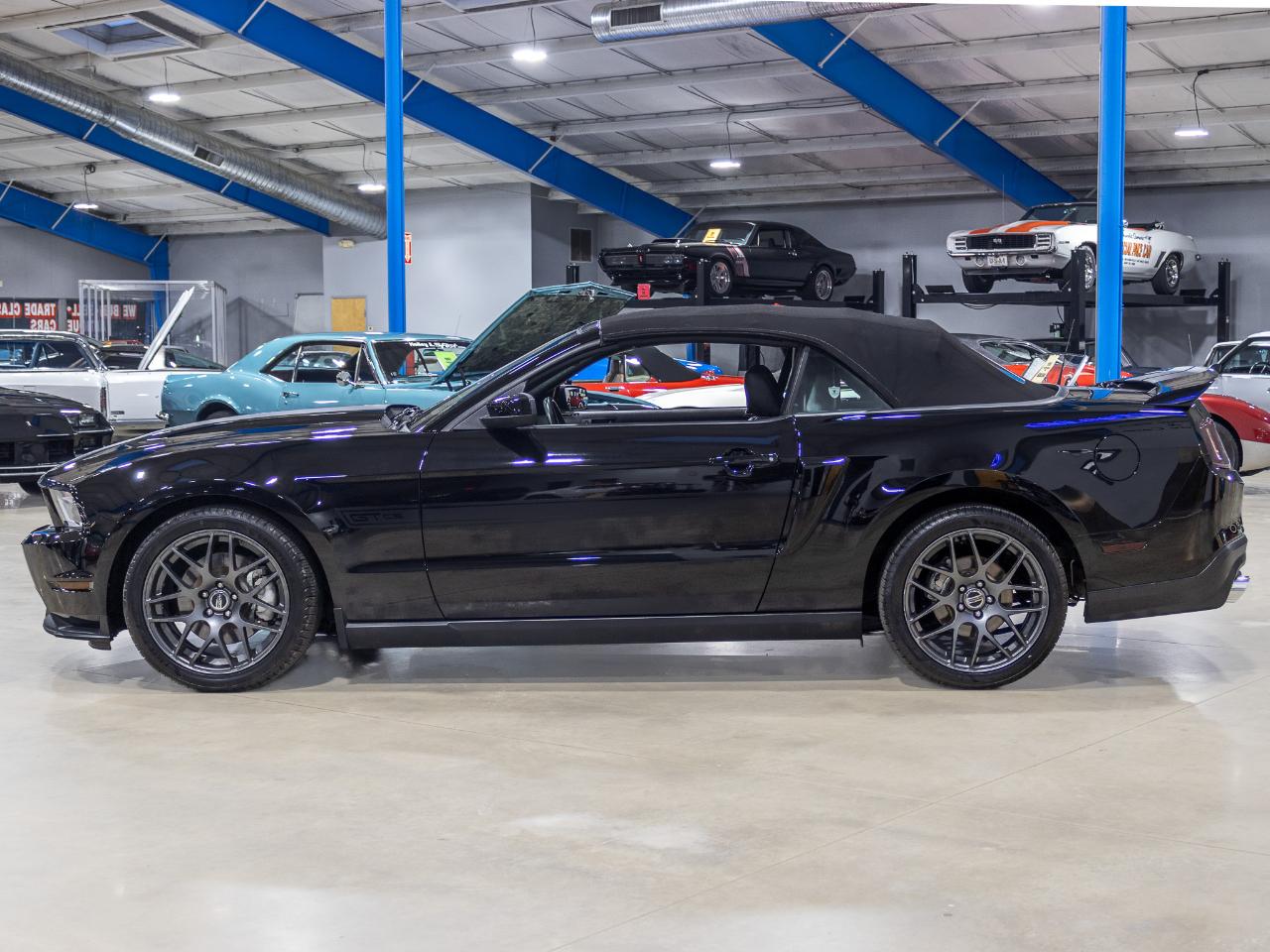 Ford Mustang  2011
