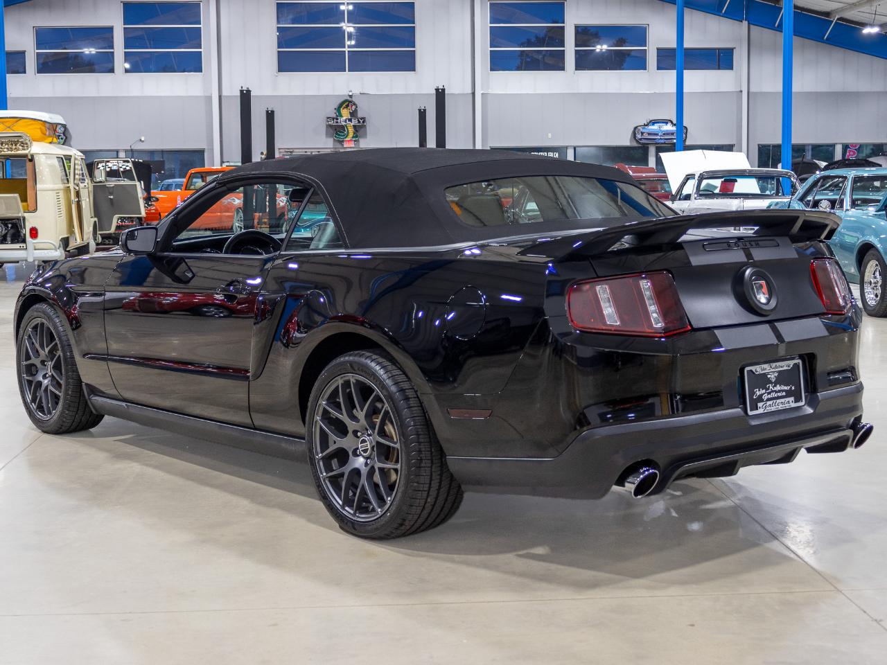 Ford Mustang  2011