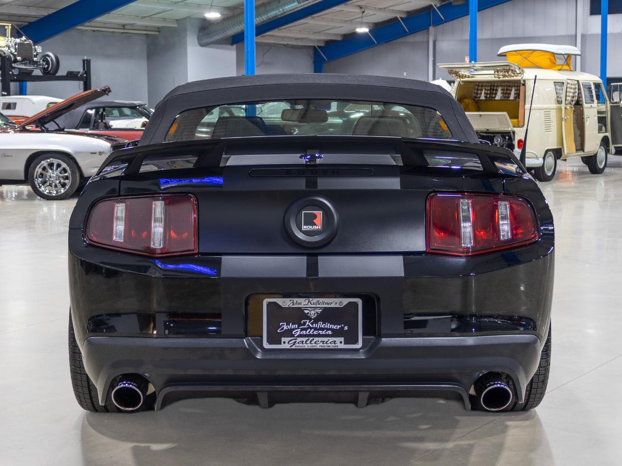 Ford Mustang  2011