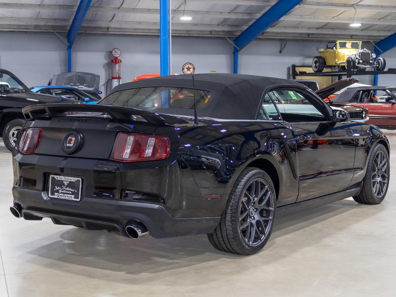 Ford Mustang  2011