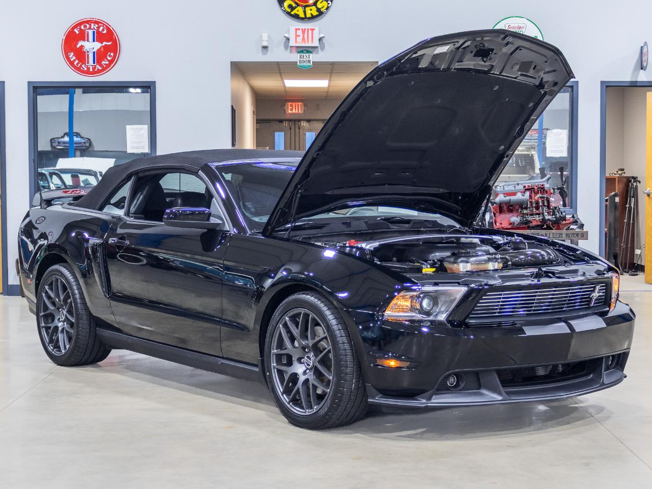 Ford Mustang  2011