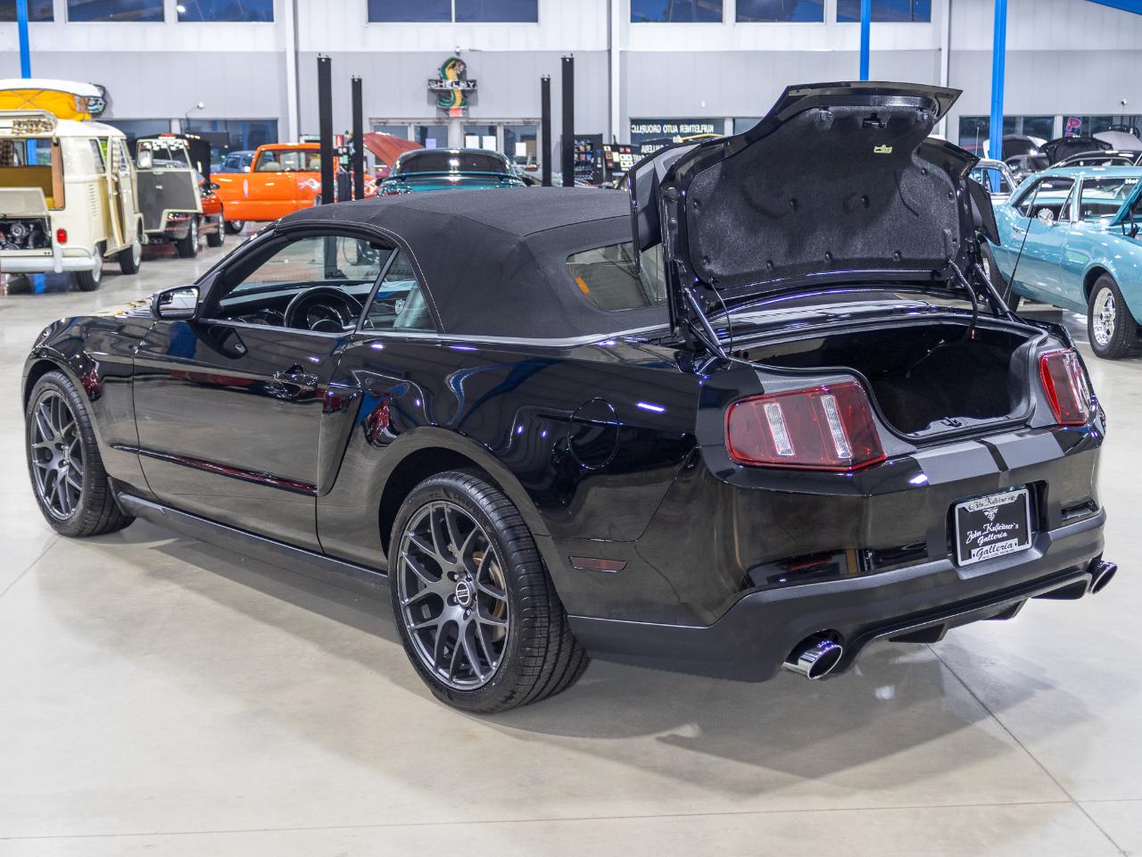 Ford Mustang  2011