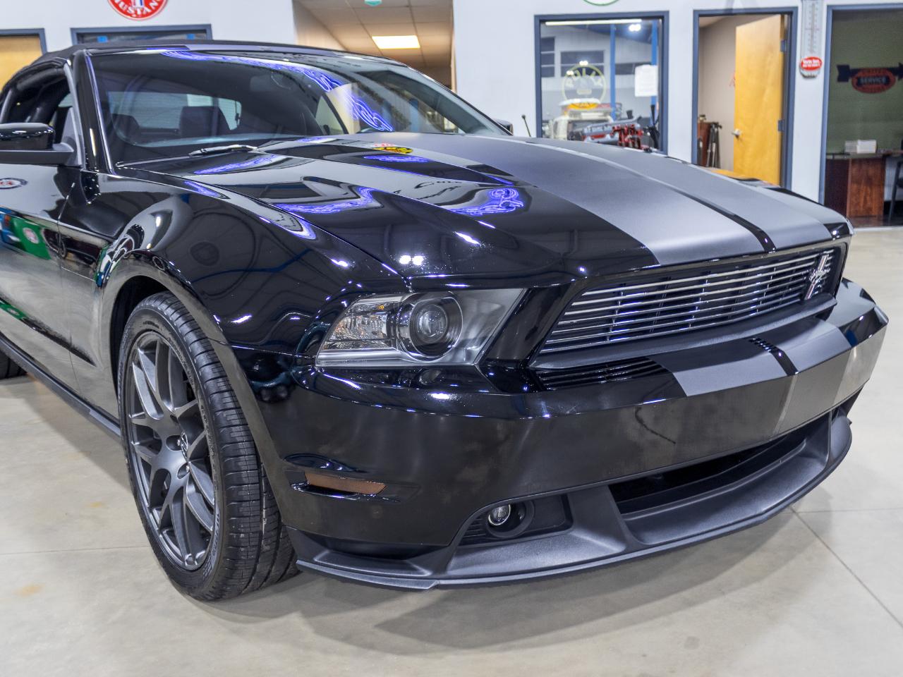 Ford Mustang  2011