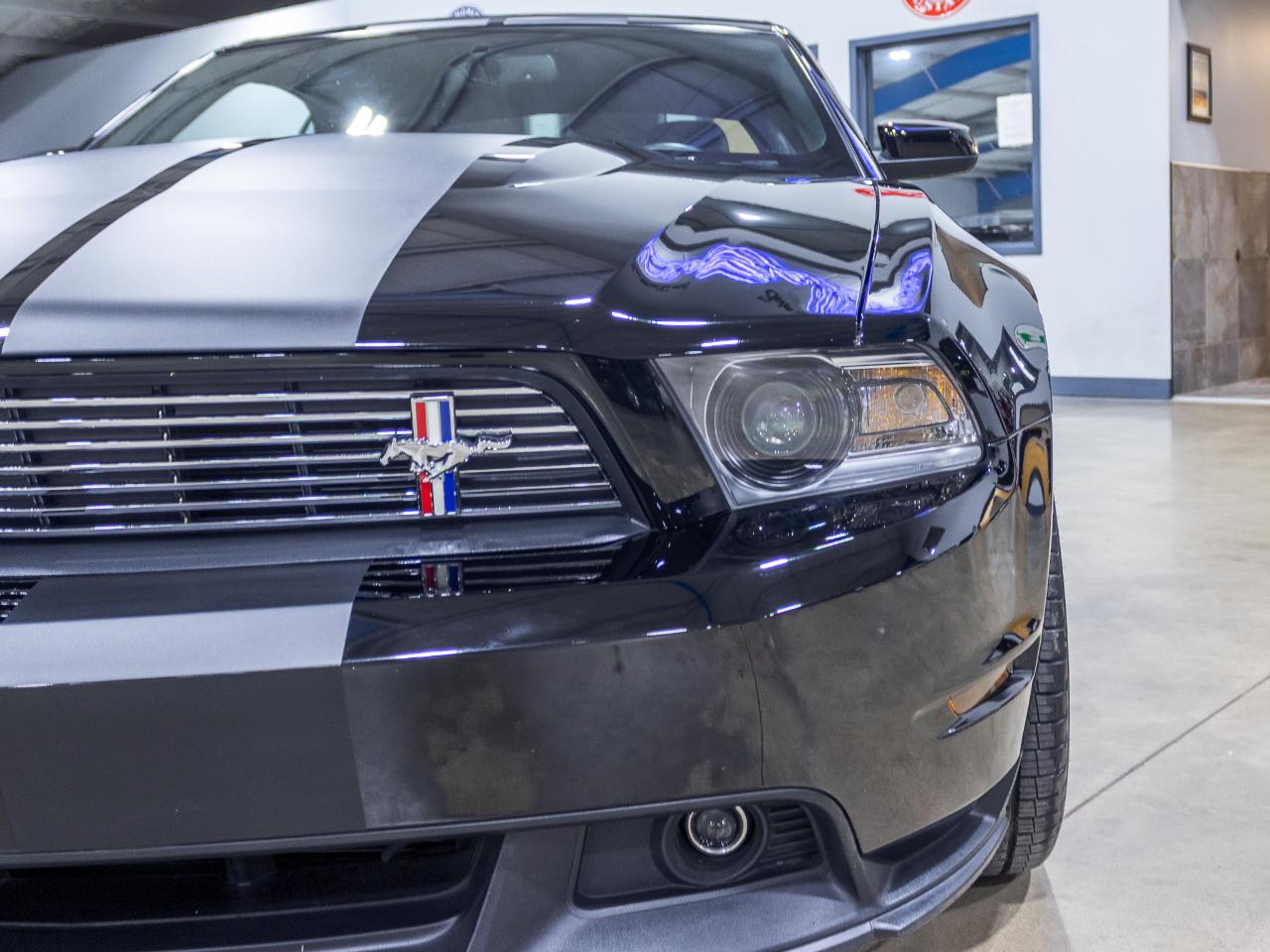 Ford Mustang  2011