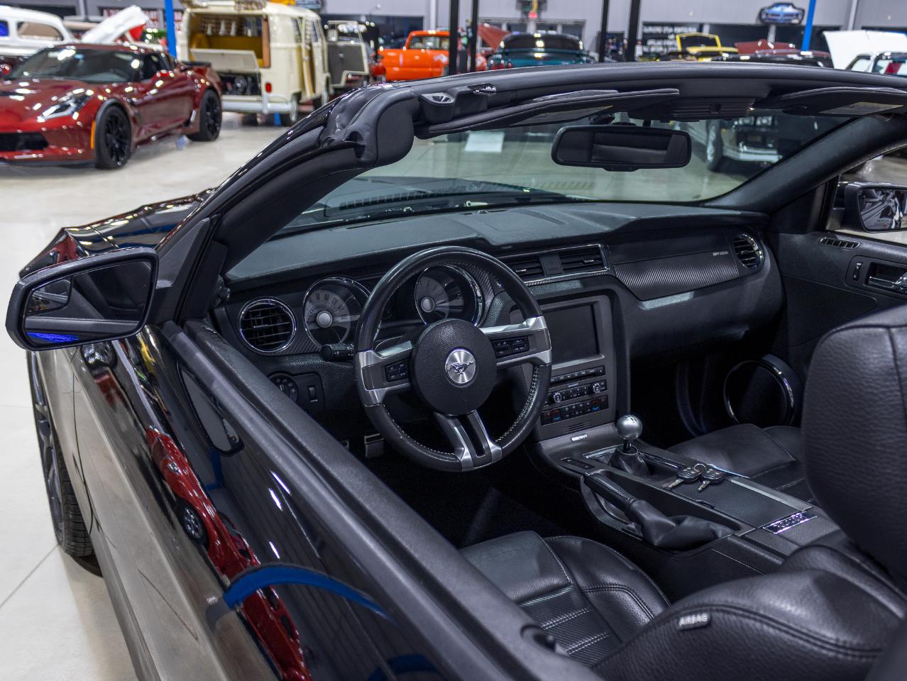 Ford Mustang  2011
