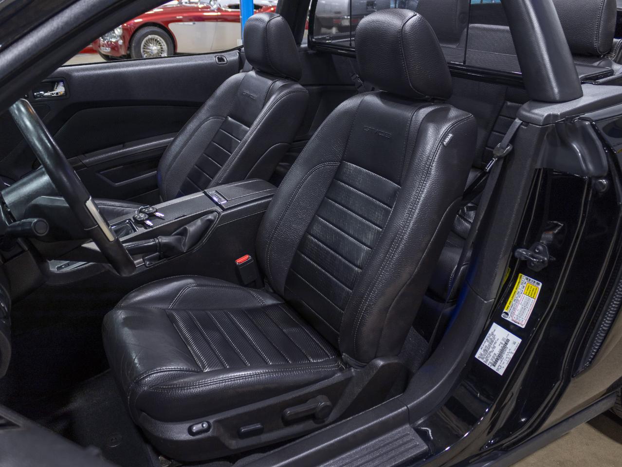 Ford Mustang  2011
