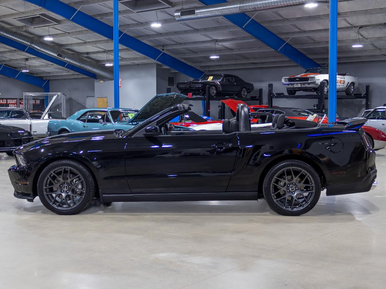 Ford Mustang  2011
