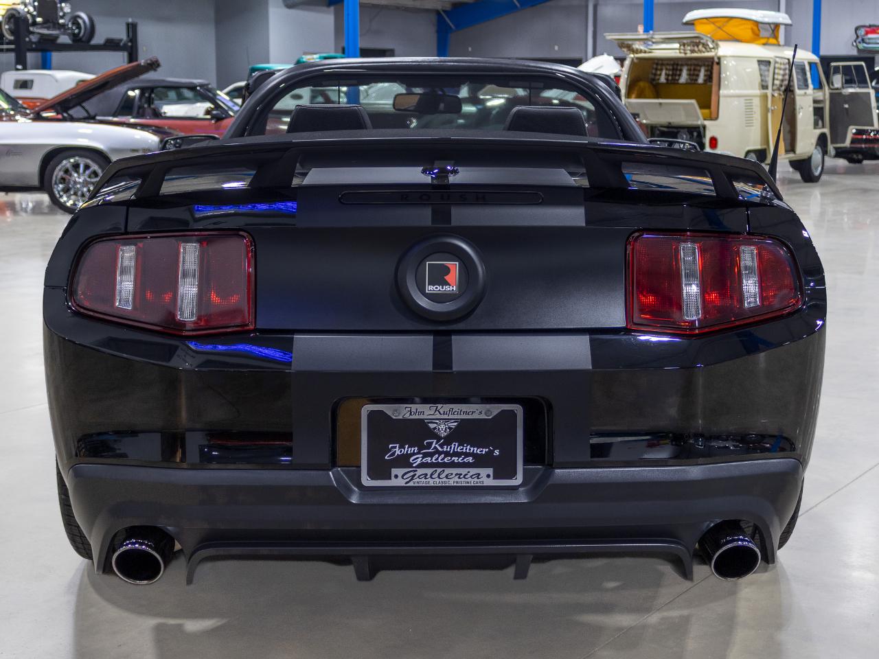Ford Mustang  2011