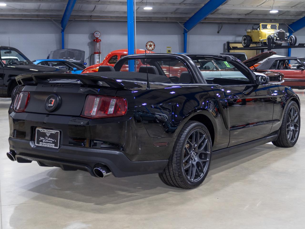 Ford Mustang  2011