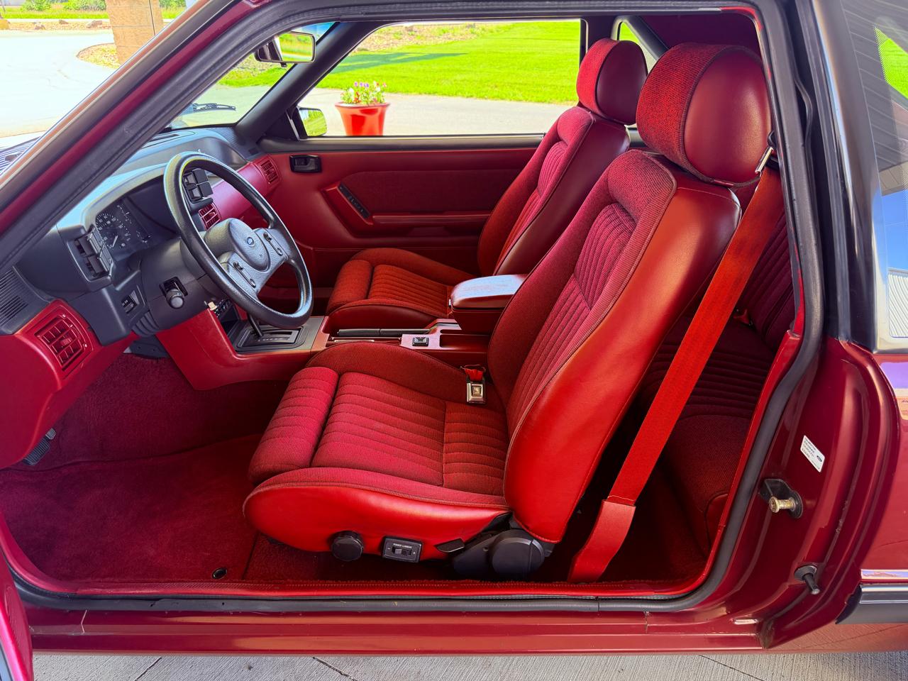 Ford Mustang LX 5.0L hatchback 1989