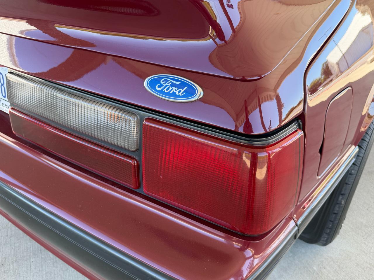 Ford Mustang LX 5.0L hatchback 1989
