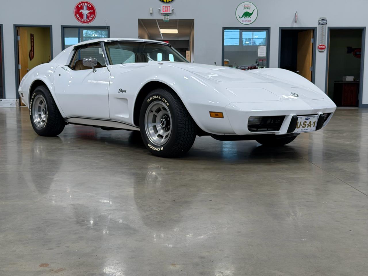 Chevrolet Corvette  1976