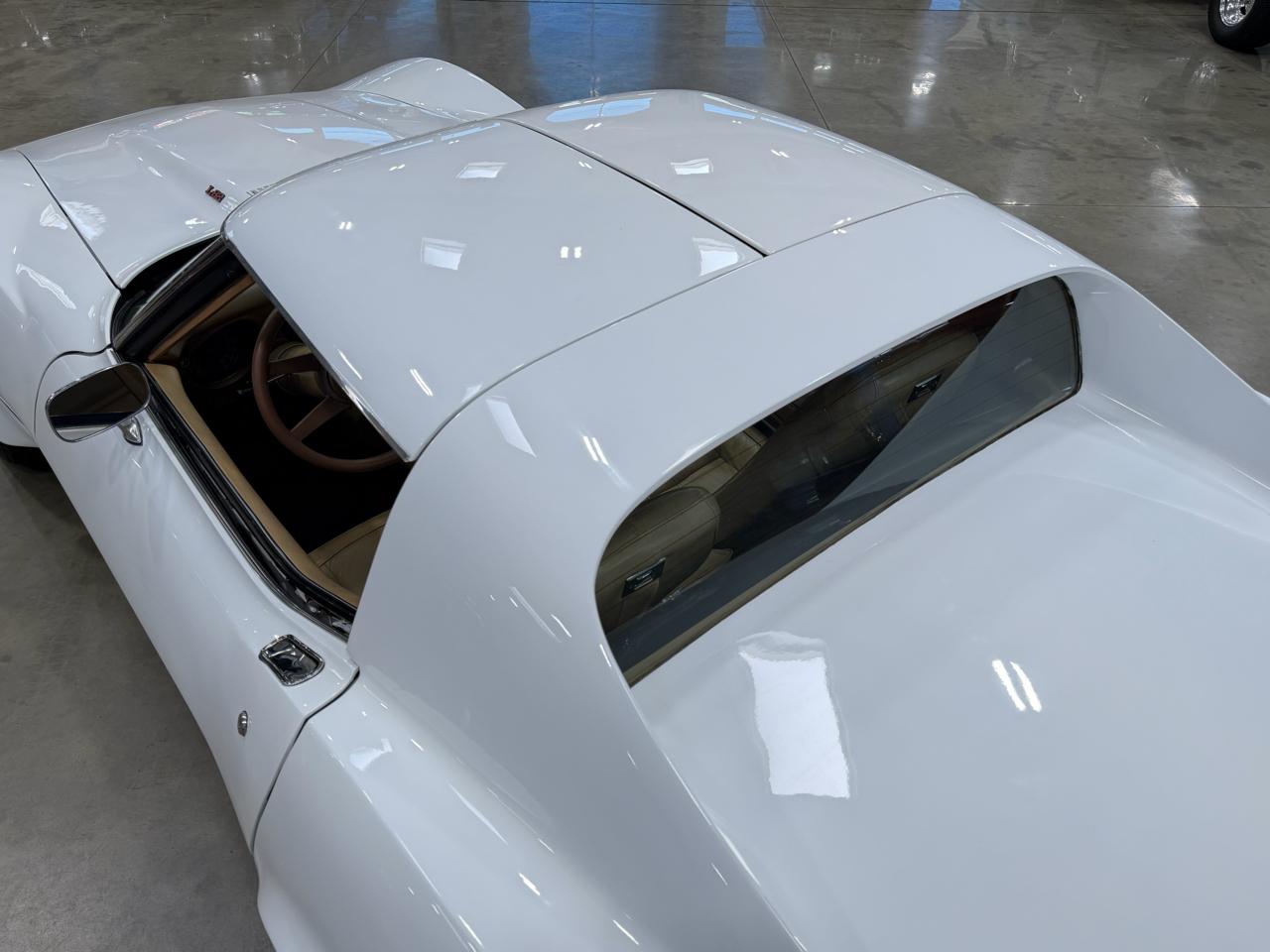 Chevrolet Corvette  1976