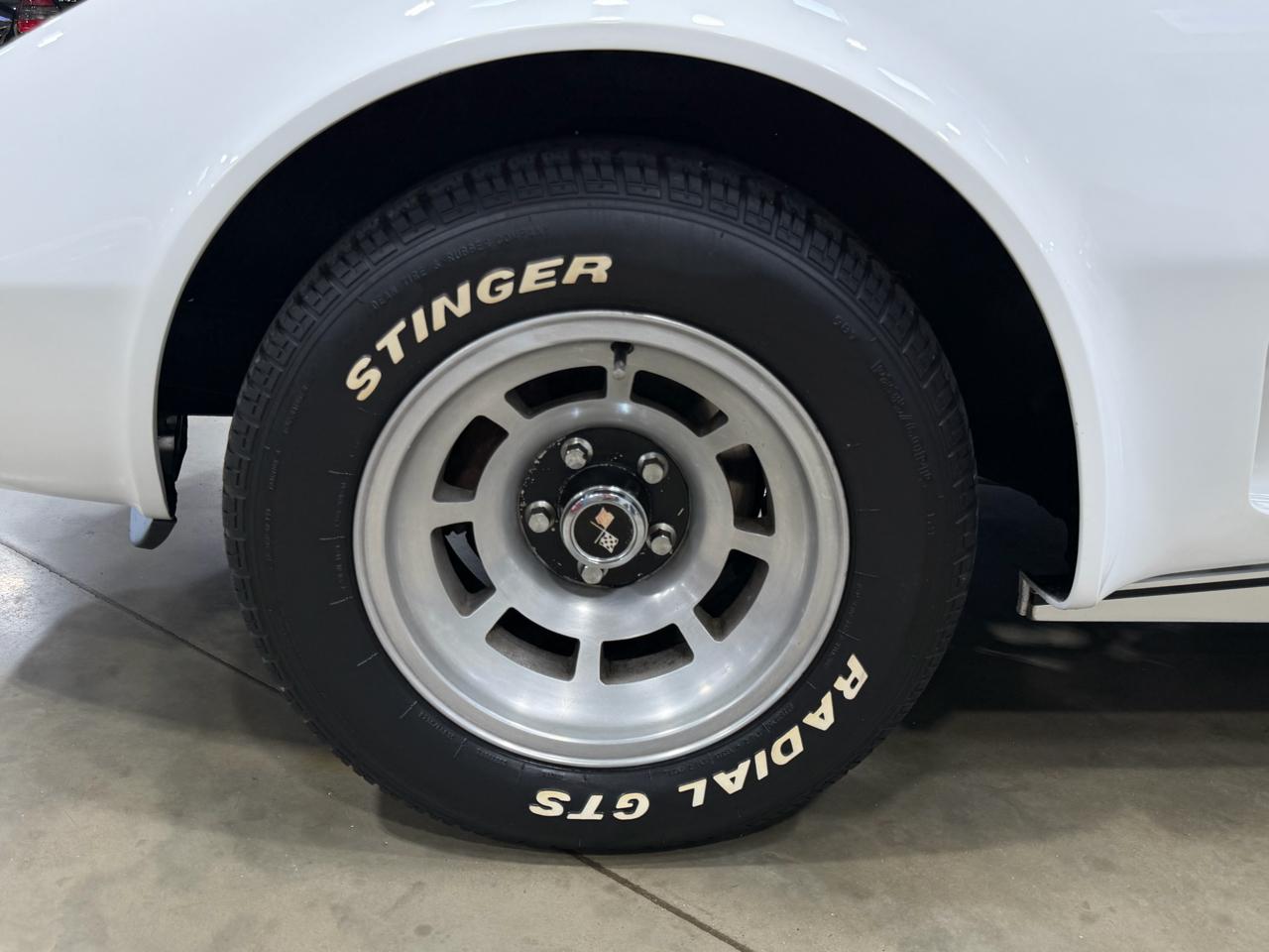 Chevrolet Corvette  1976