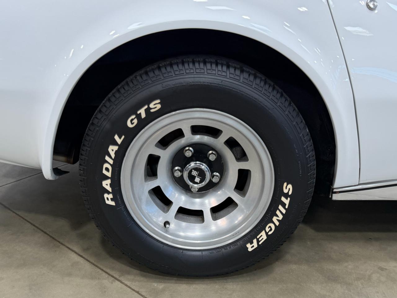 Chevrolet Corvette  1976