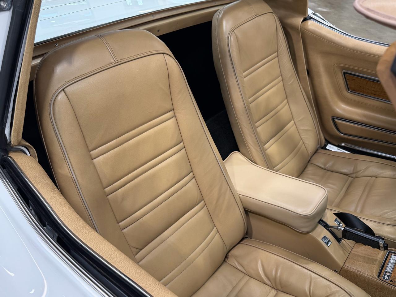 Chevrolet Corvette  1976