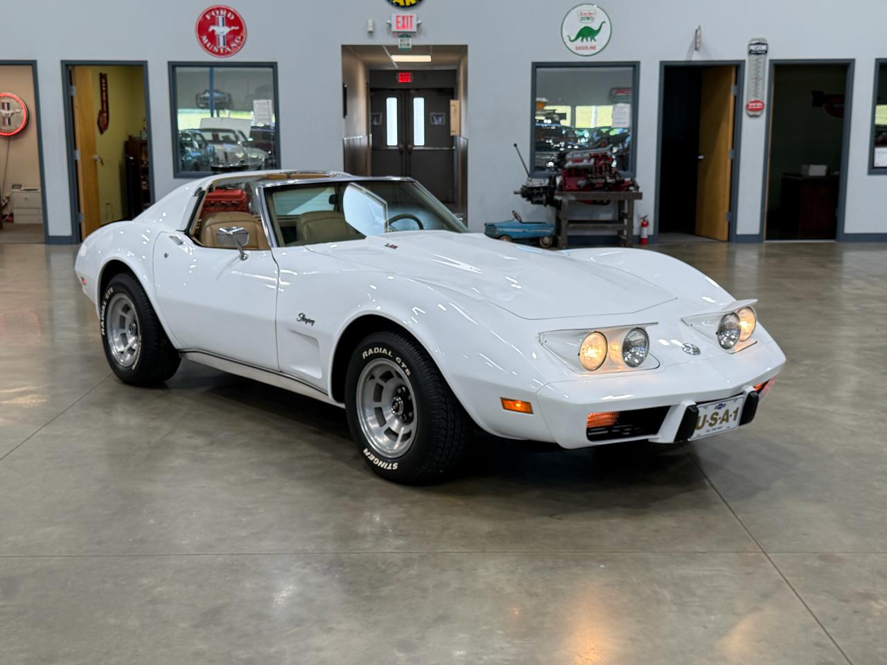 Chevrolet Corvette  1976