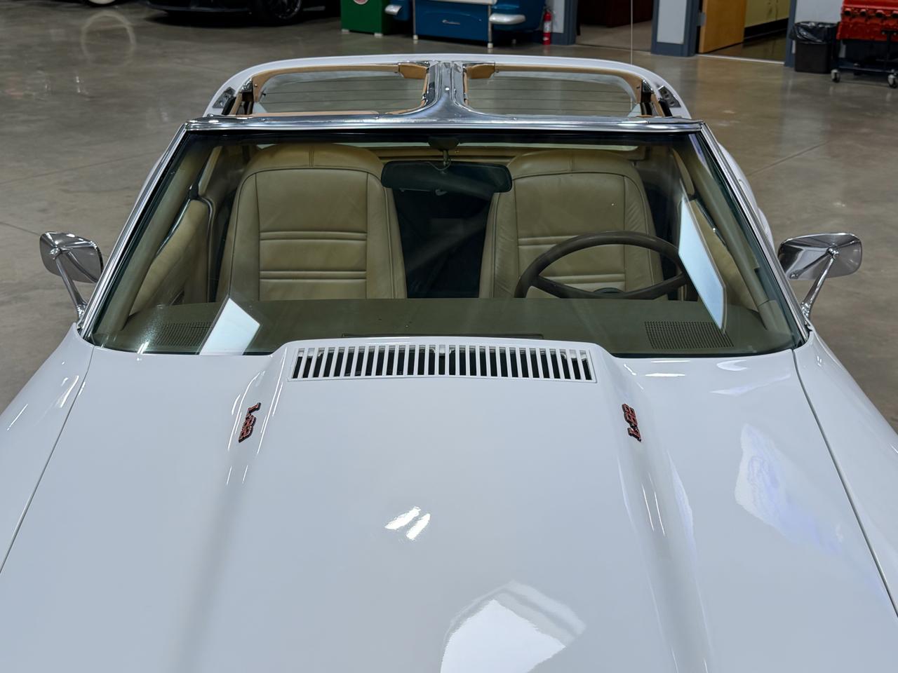 Chevrolet Corvette  1976